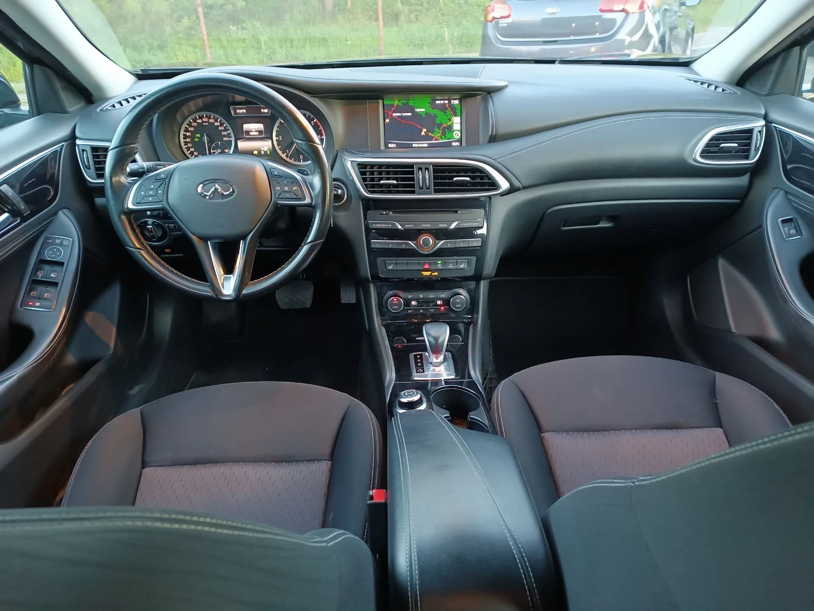 Infiniti Q30 2.2d | Mobile.bg   13