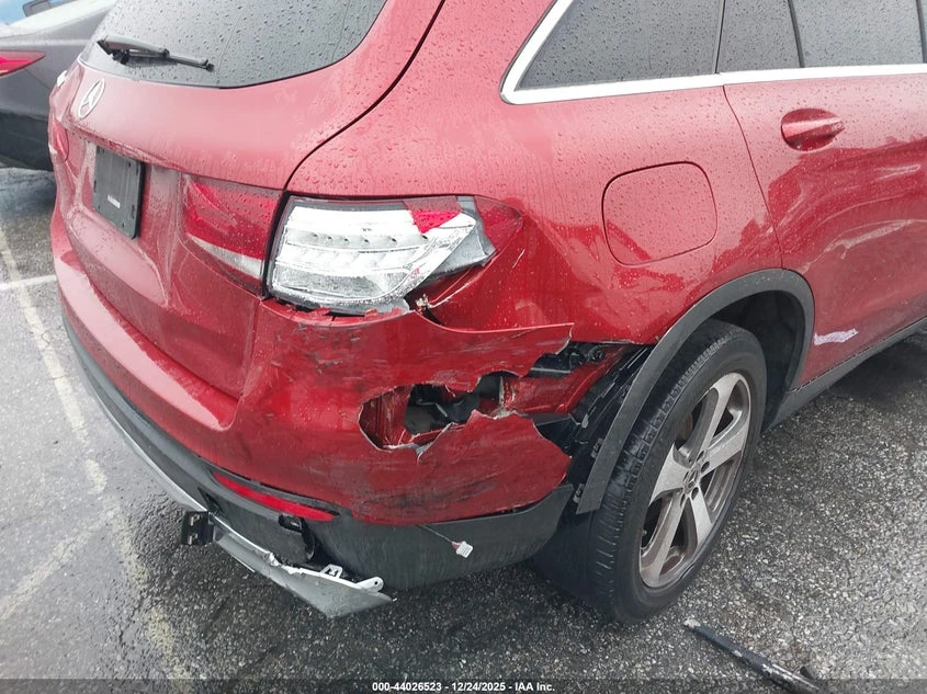 Mercedes-Benz GLC 300 2.0L I-4 DI, DOHC, VVT, TURBO, 241HP 4X2 Drive | Mobile.bg � ����������� 6