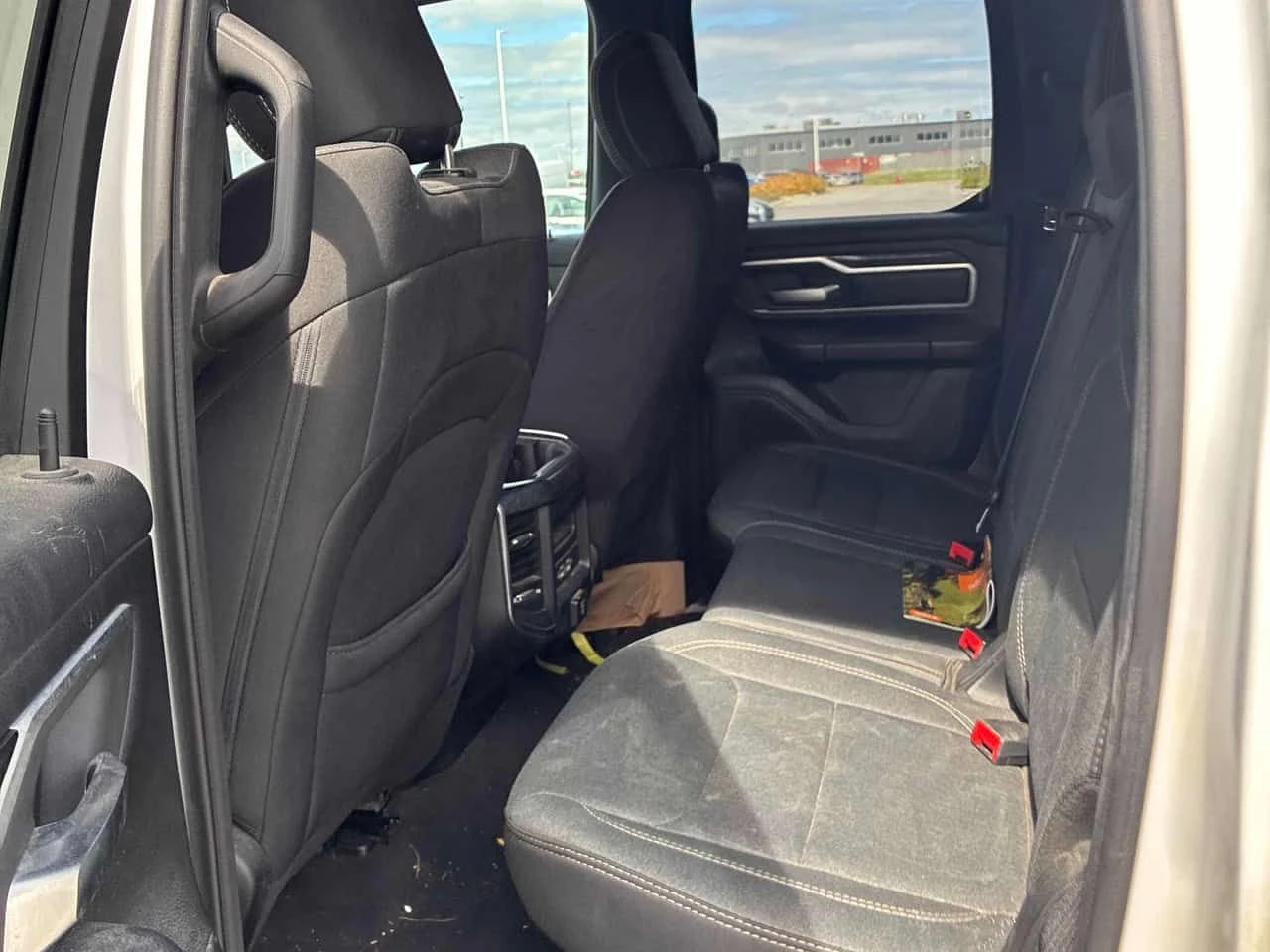 Dodge RAM 1500 * BIG HORN * ПОДГРЕВИ * KEYLESS * CARFAX, снимка 10 - Автомобили и джипове - 54569324