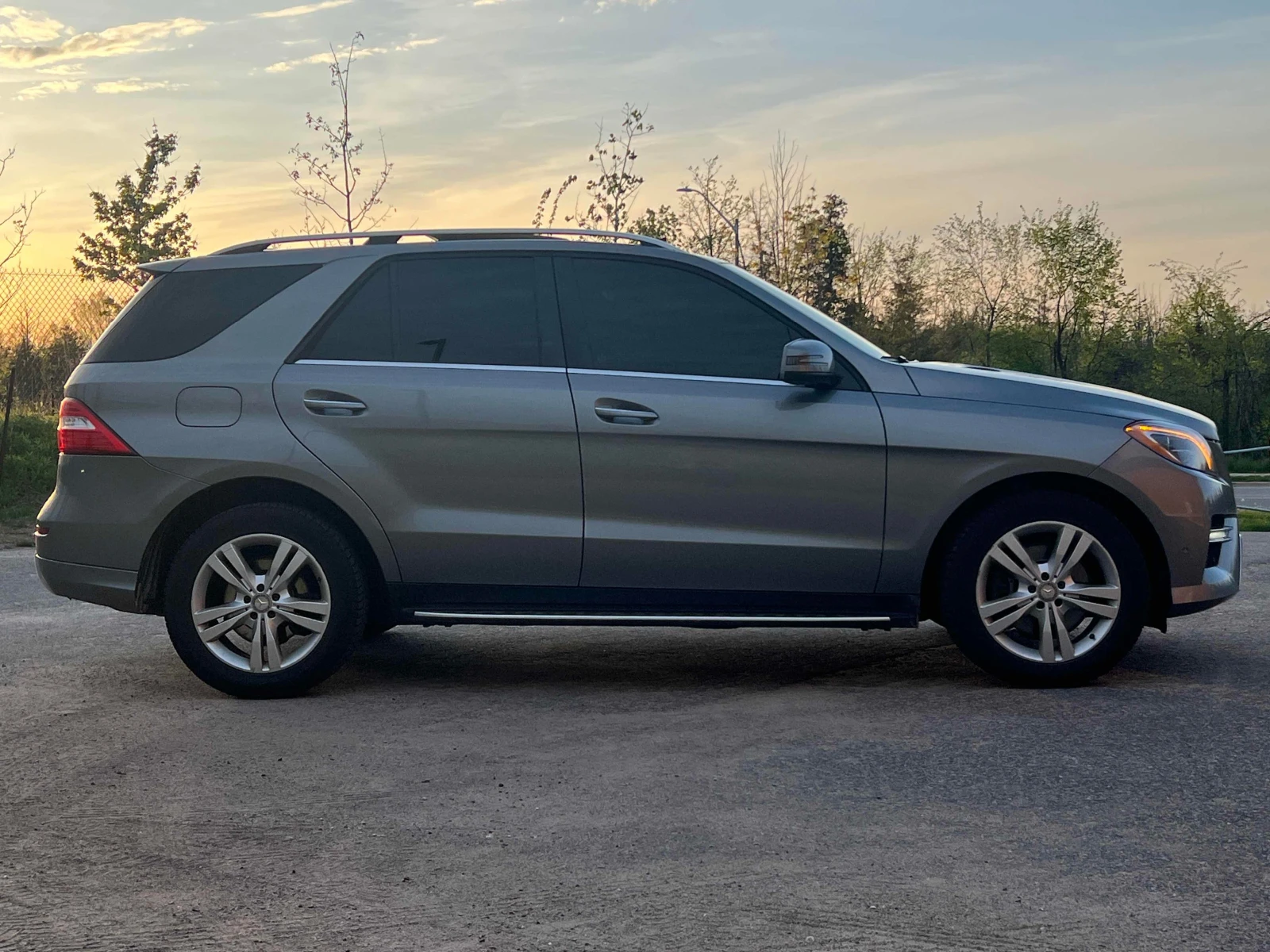 Mercedes-Benz ML 350 D * AMG * H&K * 360 * НА ПРУЖИНИ * 2015 * , снимка 2 - Автомобили и джипове - 54661521