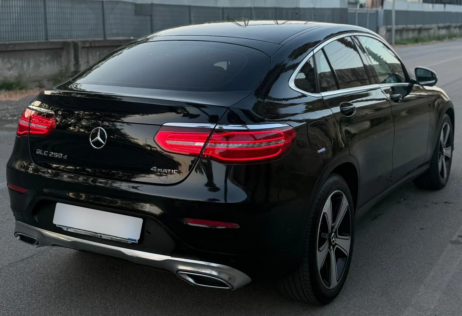 Mercedes-Benz GLC 250 d 4Matic Coup? Business, снимка 4 - Автомобили и джипове - 55068986