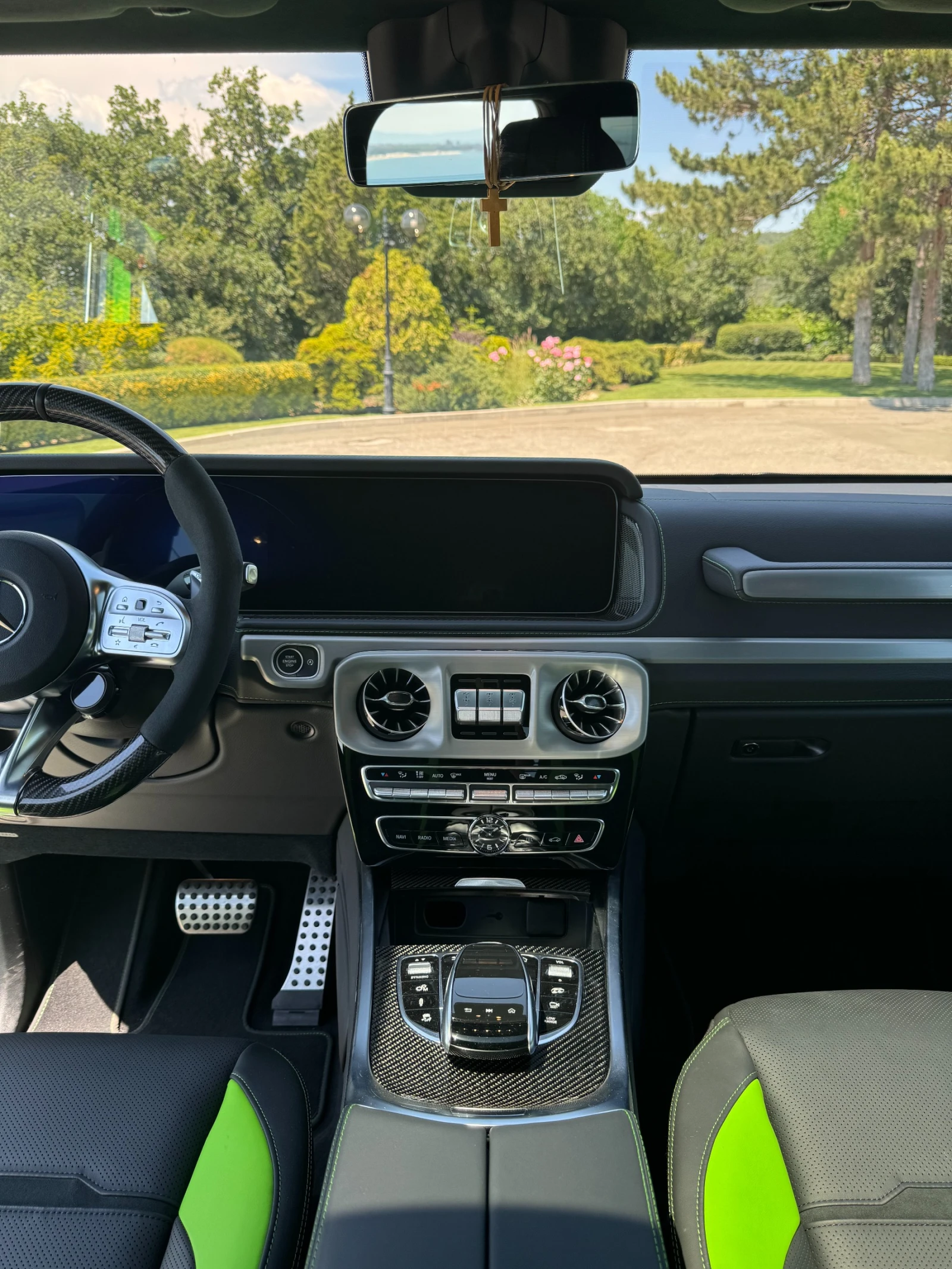 Mercedes-Benz G 63 AMG Carbon Magno, снимка 10 - Автомобили и джипове - 55484613