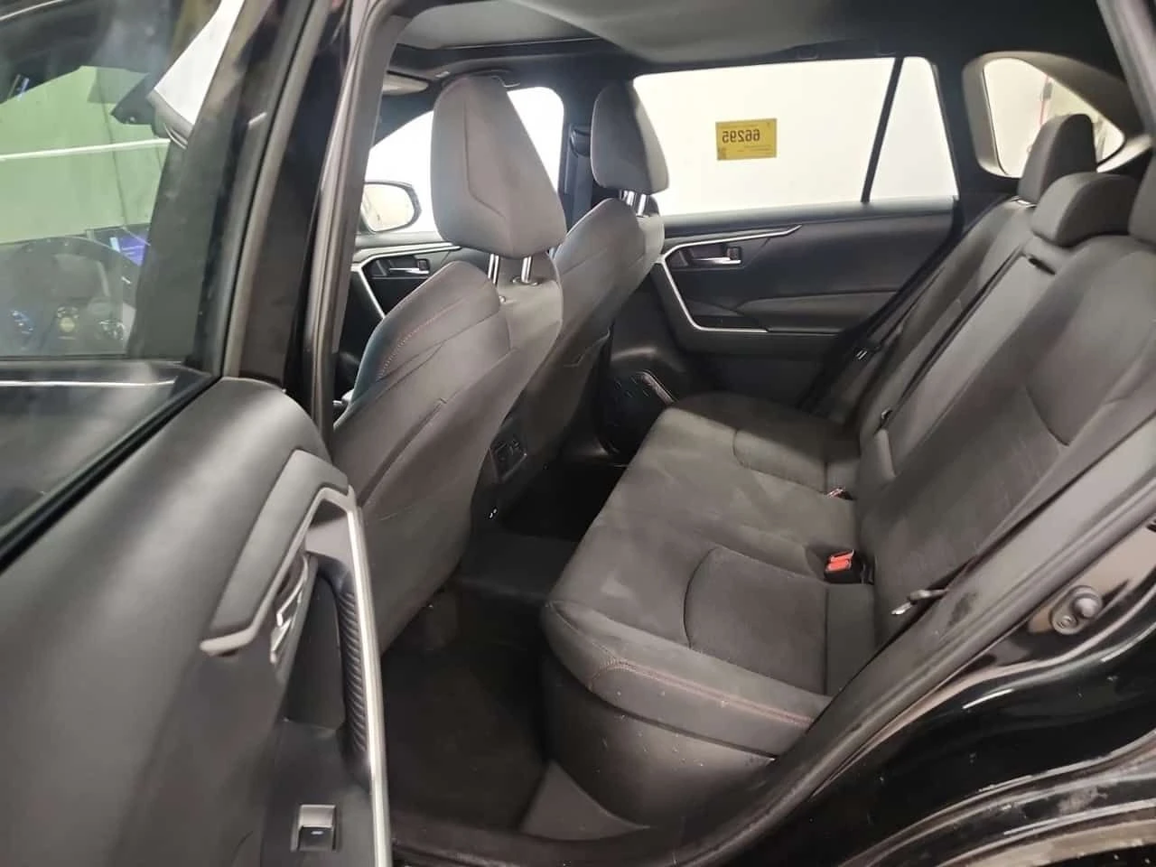 Toyota Rav4 * XSE * АВТОКРЕДИТ БЕЗ ПЪРВОНАЧАЛНА ВНОСКА* , снимка 11 - Автомобили и джипове - 55649694