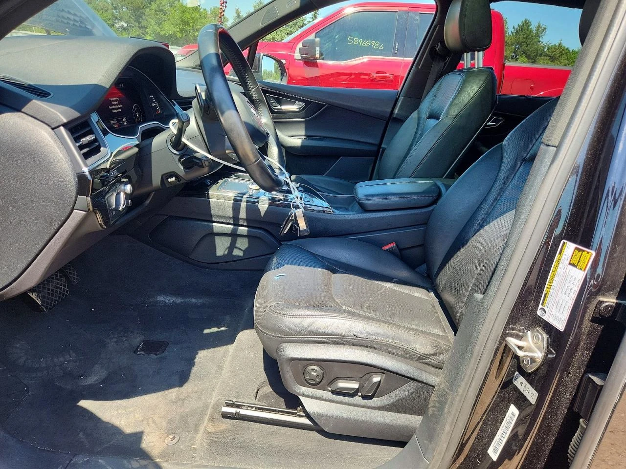 Audi Q7 PRESTIGE* BOSE* MATRIX* HUD* DISTRONIC* PANO* FULL, снимка 8 - Автомобили и джипове - 55838080