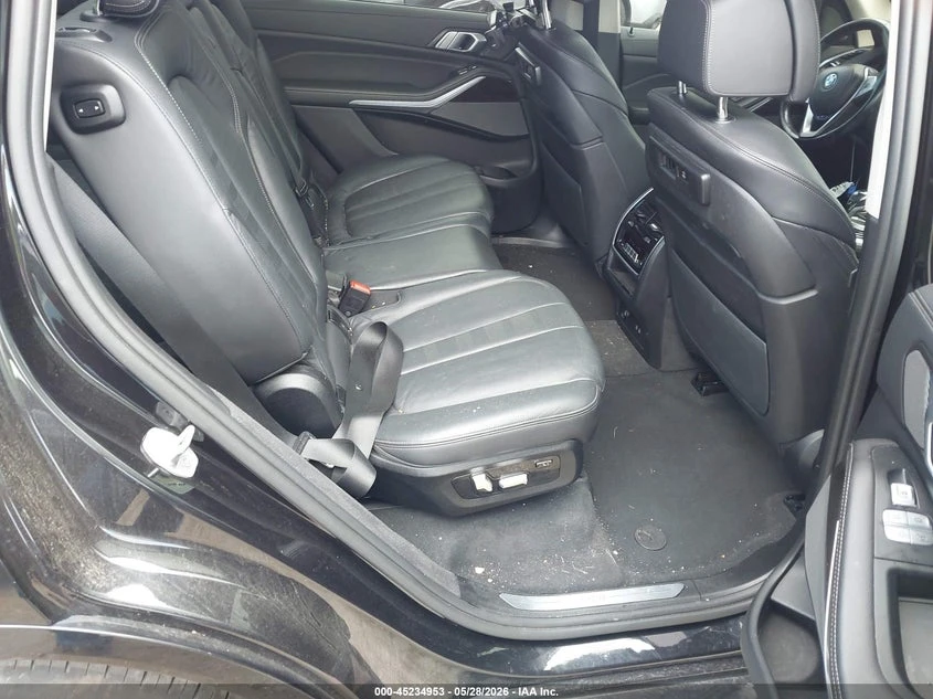 BMW X7 3.0l xDrive40I, снимка 8 - Автомобили и джипове - 56041928
