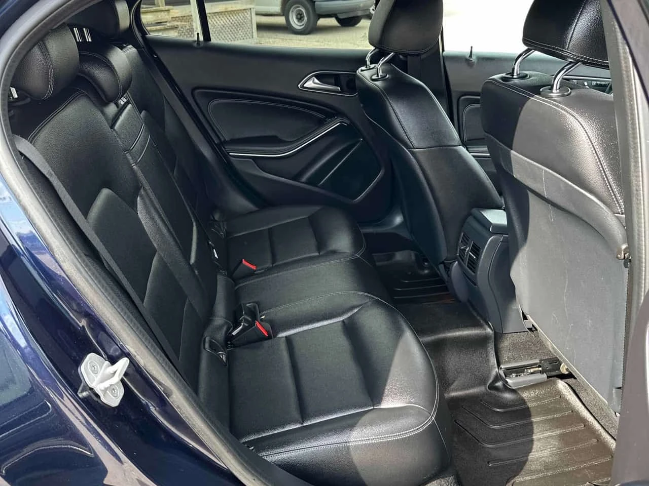 Mercedes-Benz GLA 250 * АВТОКРЕДИТ * ГЛАВНО ПРЕДСТАВИТЕЛСТВО, снимка 15 - Автомобили и джипове - 56182032
