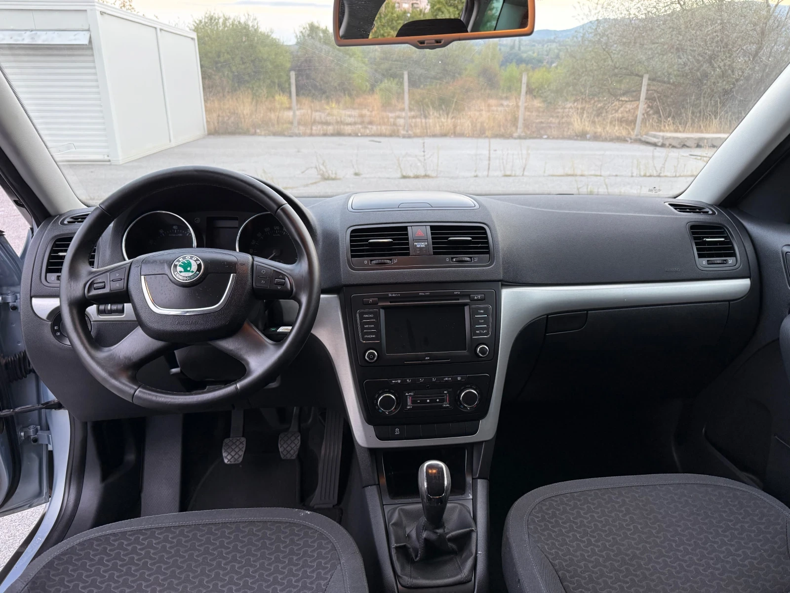 Skoda Yeti 1.2 TSI 6ск. Климатроник , снимка 10 - Автомобили и джипове - 56182590