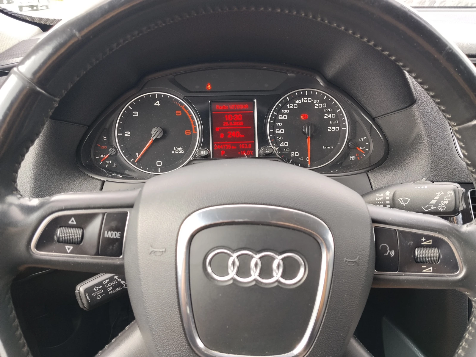 Audi Q5 2.0 TDI 170к.с Quattro/S-tronic  обслужен/Bi-Xenon, снимка 9 - Автомобили и джипове - 56209335