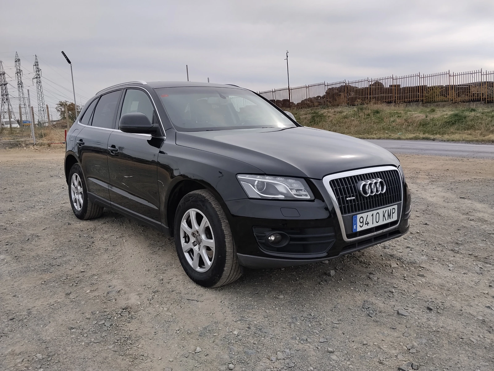 Audi Q5 2.0 TDI 170к.с Quattro/S-tronic  обслужен/Bi-Xenon, снимка 2 - Автомобили и джипове - 56209335