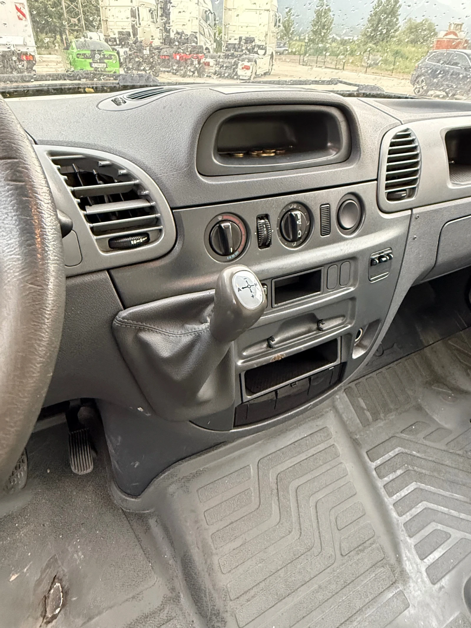 Mercedes-Benz Sprinter 311 Телескопична вишка 17м - изображение 7