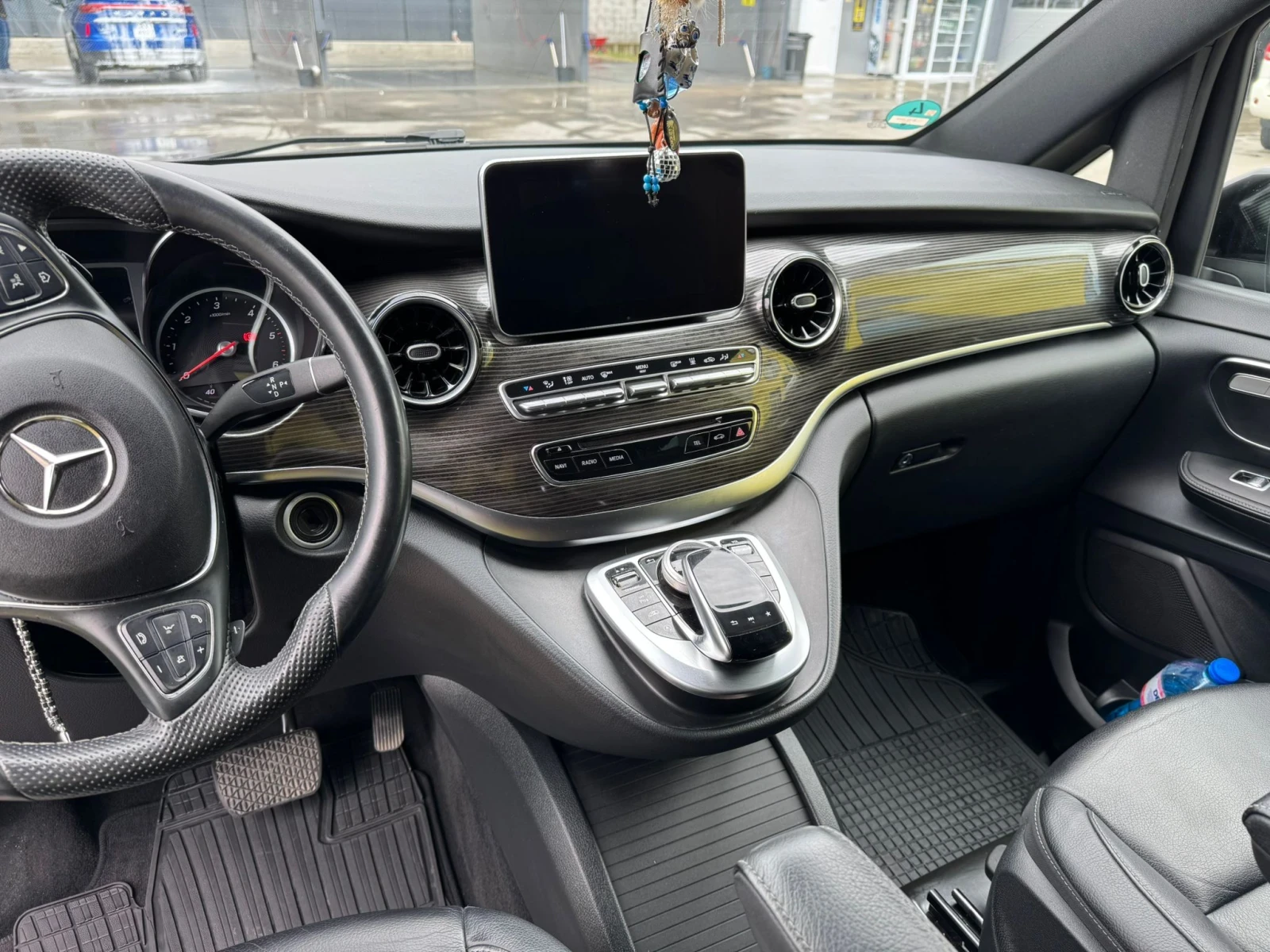 Mercedes-Benz V 250  - изображение 9