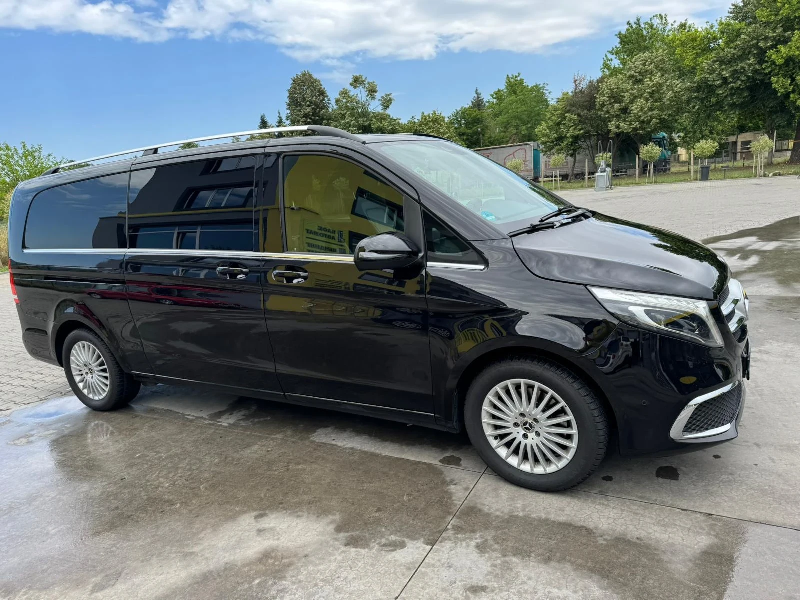 Mercedes-Benz V 250  - изображение 5