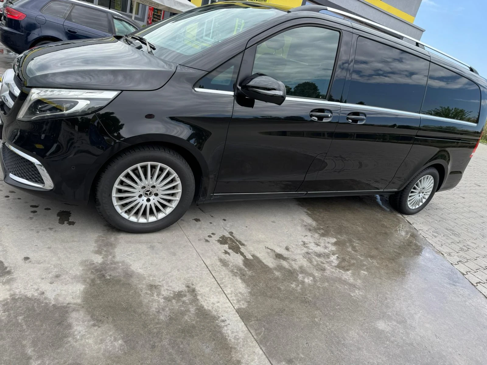 Mercedes-Benz V 250  - изображение 4