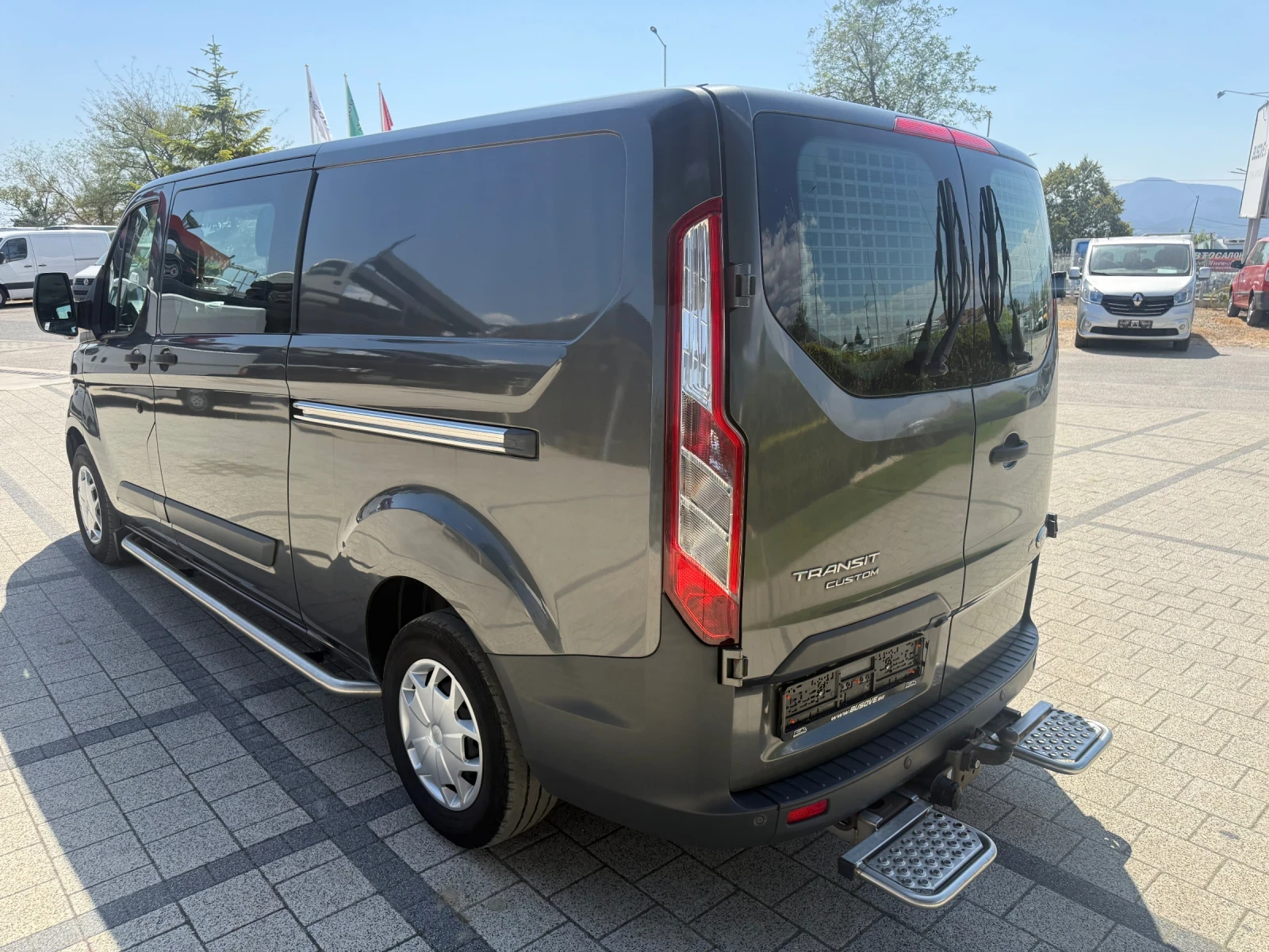 Ford Transit Custom 2.2TDCI 155к.с. L2H1 Товаропътнически 5-местен A/C, снимка 6 - Бусове и автобуси - 55888021