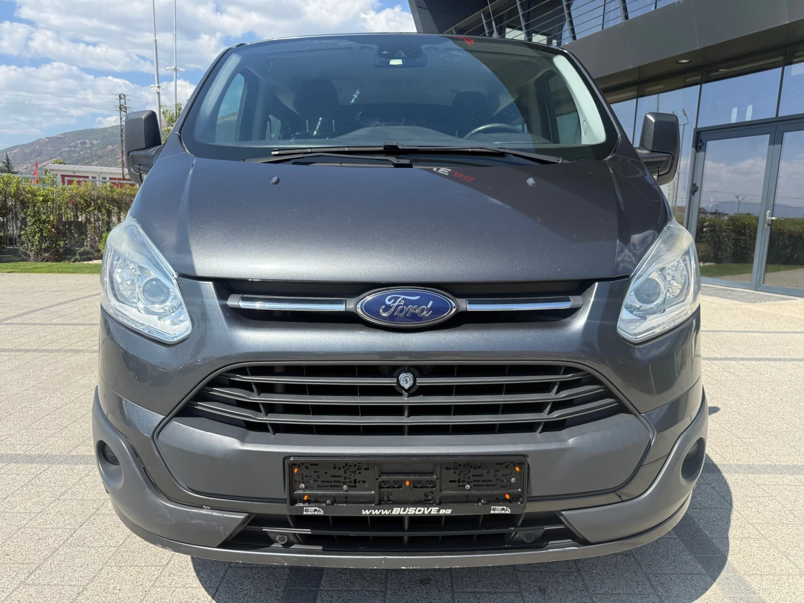 Ford Transit Custom 2.2TDCI 155к.с. L2H1 Товаропътнически 5-местен A/C, снимка 3 - Бусове и автобуси - 55888021