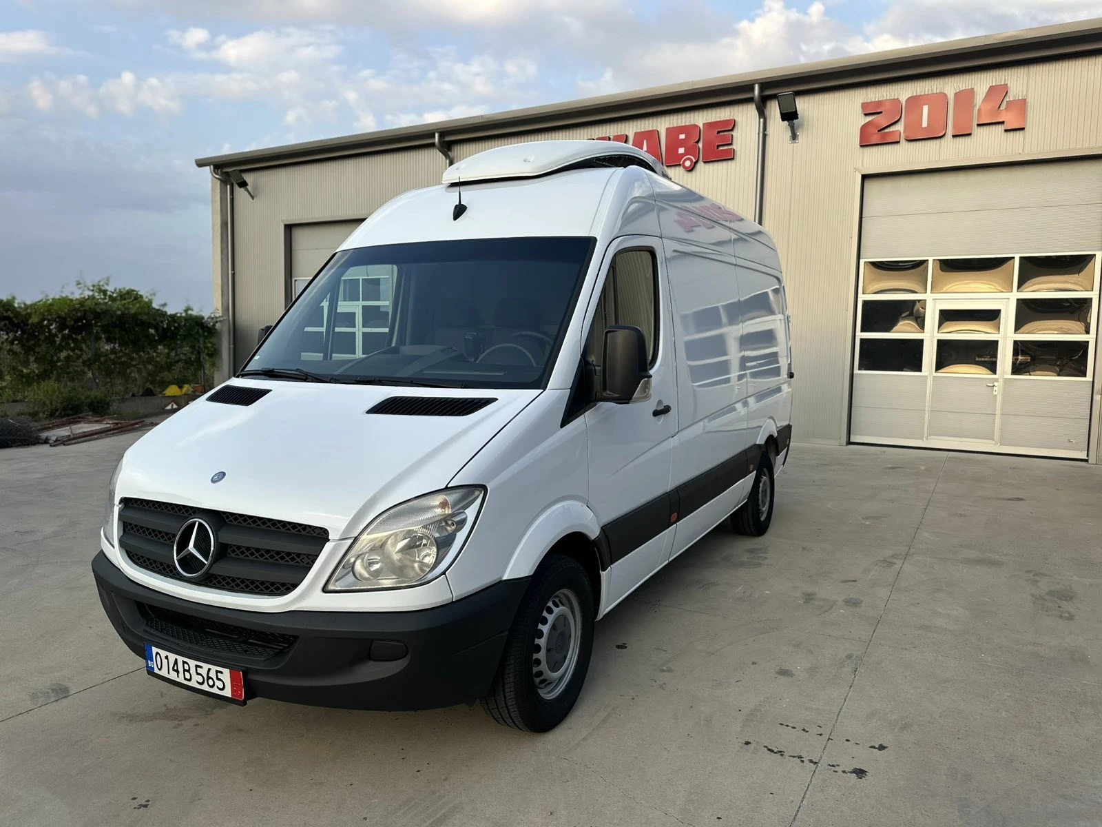 Mercedes-Benz Sprinter ХЛАДИЛЕН!КЛИМА!ТОП!FULL!KERSTNER!, снимка 2 - Бусове и автобуси - 55908340