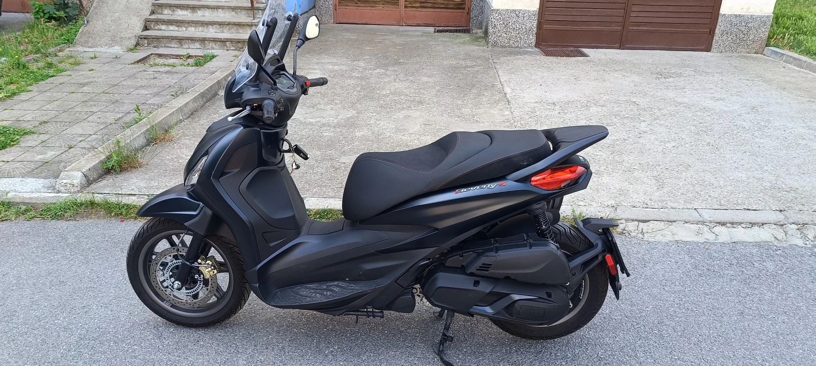 Piaggio Beverly 400 S ABS, снимка 5 - Мотоциклети и мототехника - 54947259