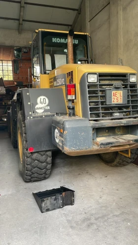 Челен товарач Komatsu Wa250