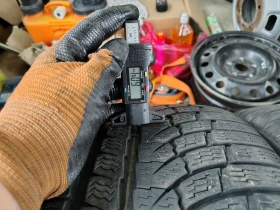 Гуми Зимни 255/40R19, снимка 4