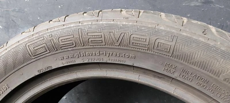 Гуми Летни 245/45R18, снимка 4 - Гуми и джанти - 32781660