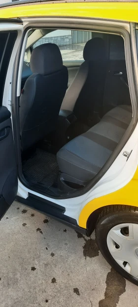 Обява за продажба на Seat Altea 1.6 102кс ~9 800 лв. - изображение 7