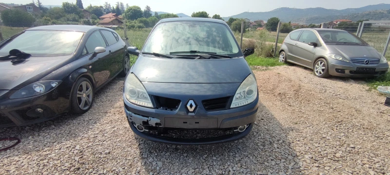 Renault Scenic, снимка 2 - Автомобили и джипове - 41560628