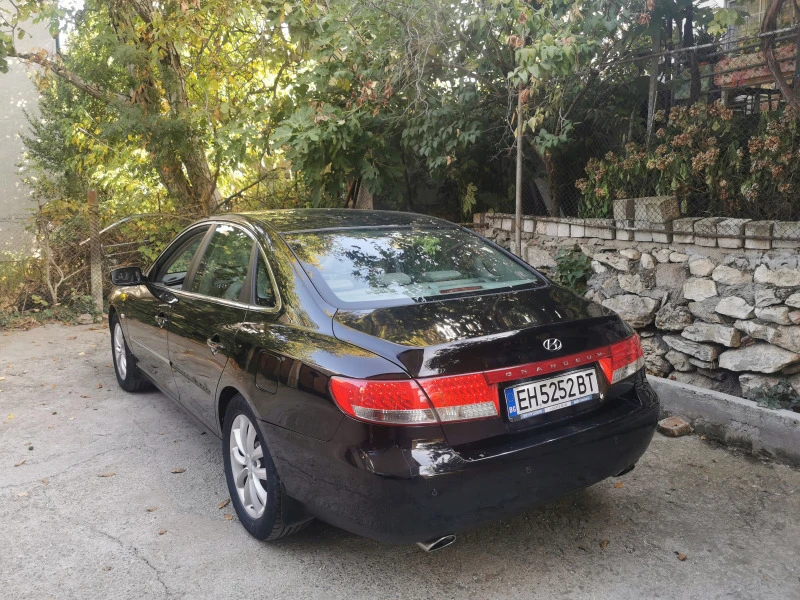 Hyundai Grandeur, снимка 2 - Автомобили и джипове - 47235218