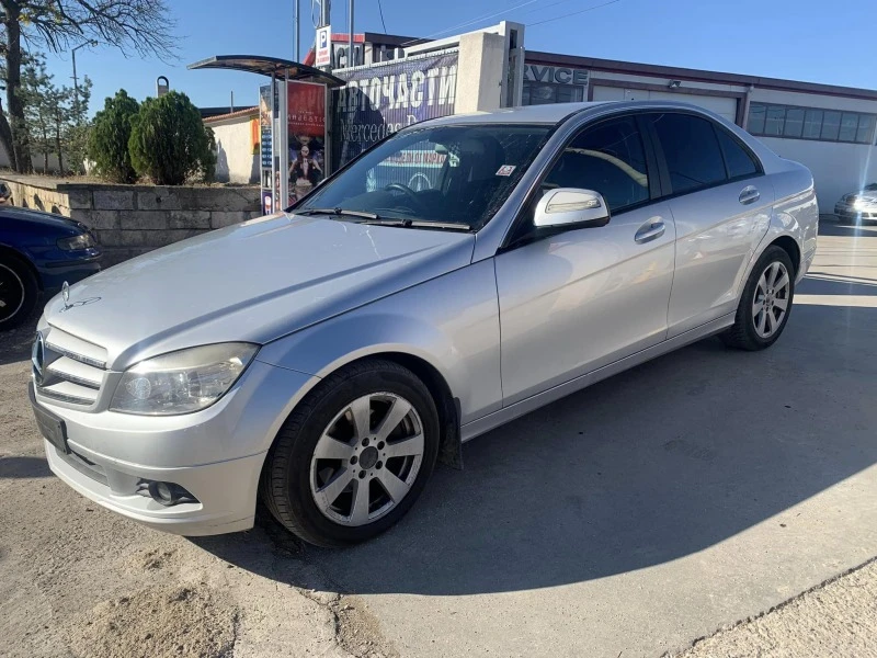 Mercedes-Benz C 220, снимка 2 - Автомобили и джипове - 49502262