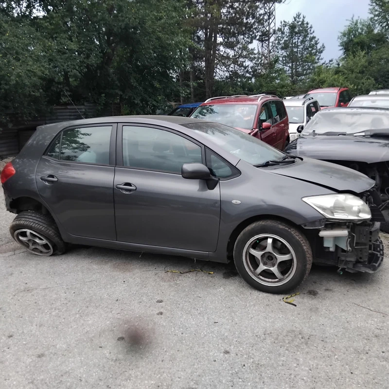 Toyota Auris 2.0d4d 126к.с., снимка 2 - Автомобили и джипове - 46213185