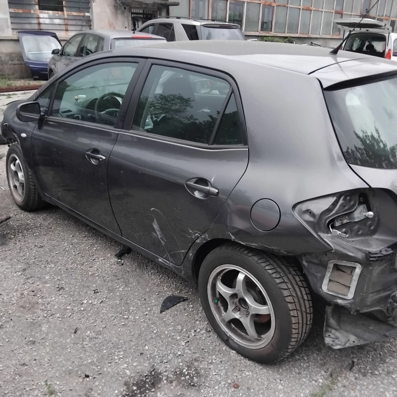 Toyota Auris 2.0d4d 126к.с., снимка 4 - Автомобили и джипове - 46213185