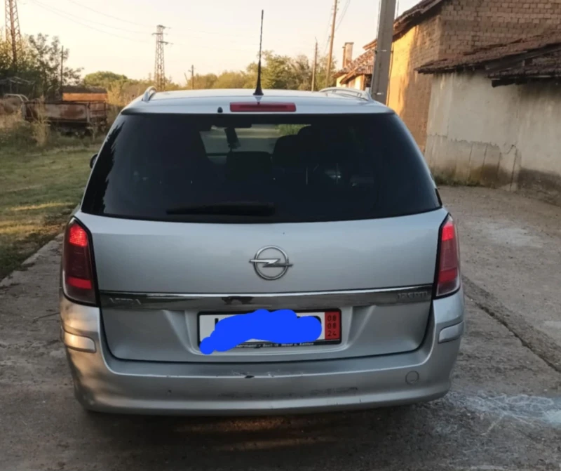 Opel Astra, снимка 3 - Автомобили и джипове - 47731630