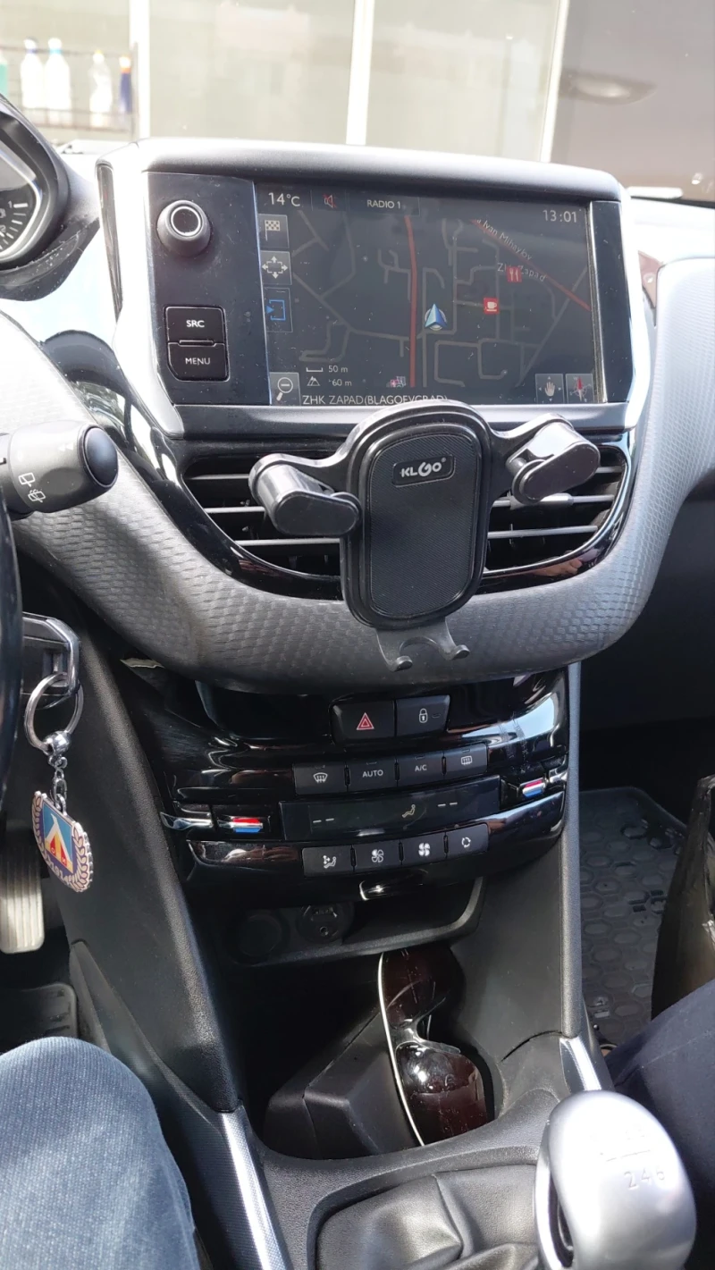 Peugeot 2008 Blue HDI, снимка 8 - Автомобили и джипове - 52060684