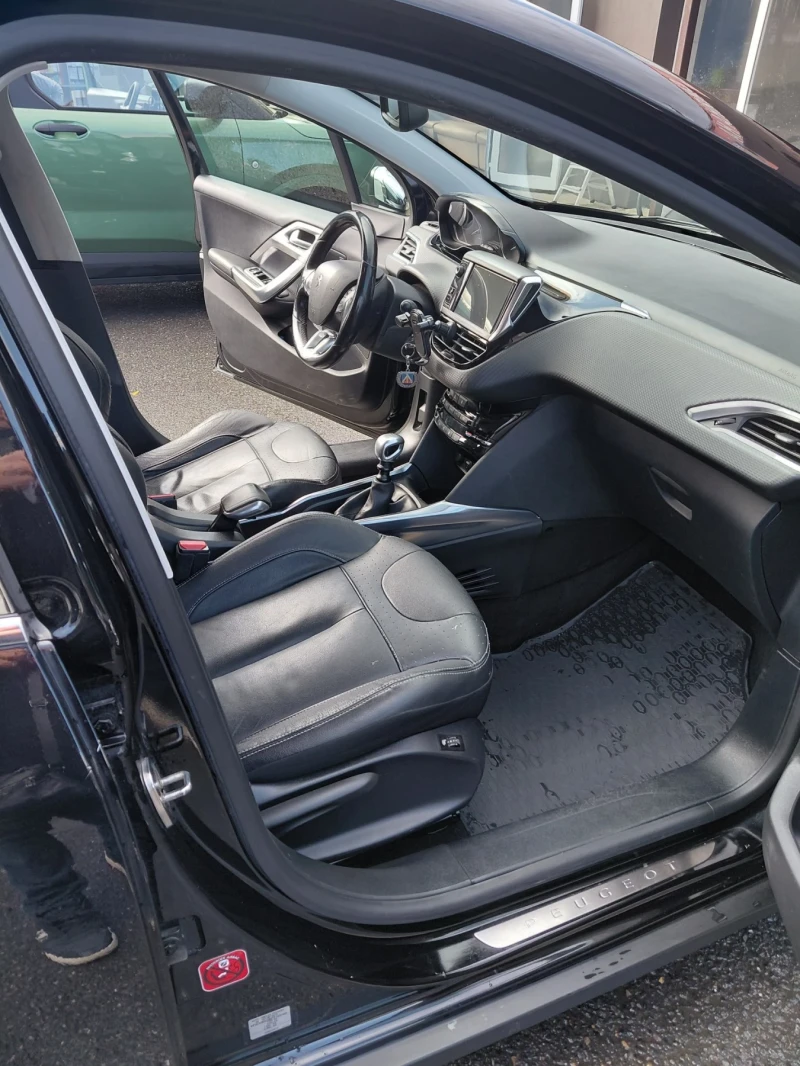 Peugeot 2008 Blue HDI, снимка 6 - Автомобили и джипове - 52060684