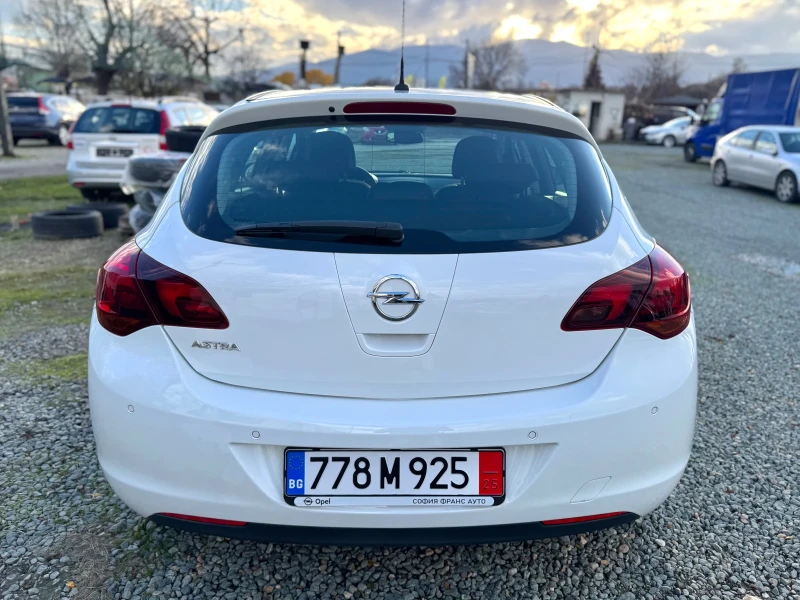 Opel Astra 1.6i* AUTOMATIC* КАТО НОВА* 47 000км* COSMO * , снимка 4 - Автомобили и джипове - 52504259
