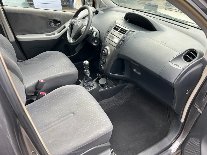 Toyota Yaris 1.4 d4d НОВ ВНОС, снимка 9 - Автомобили и джипове - 52967157