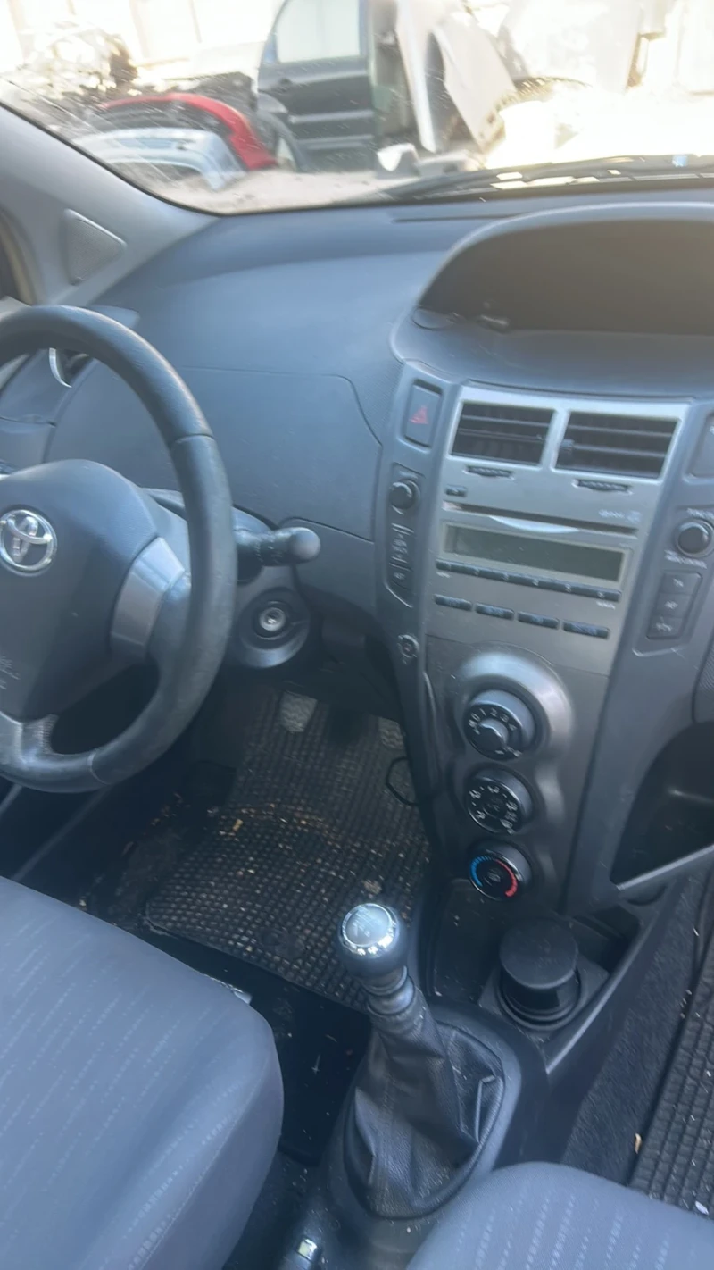 Toyota Yaris 1.4 d4d НОВ ВНОС, снимка 6 - Автомобили и джипове - 52967157