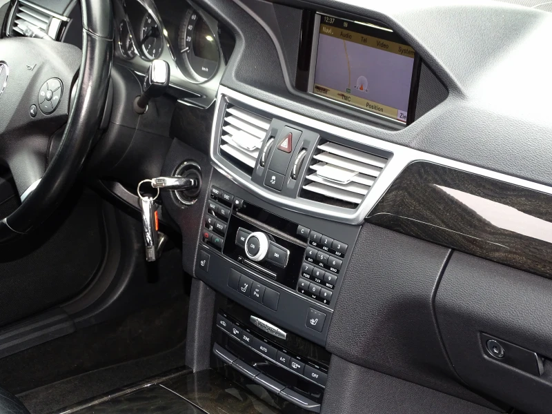 Mercedes-Benz E 350 AVANTGARDE_На Пружини_* Германия_* , снимка 13 - Автомобили и джипове - 53391106
