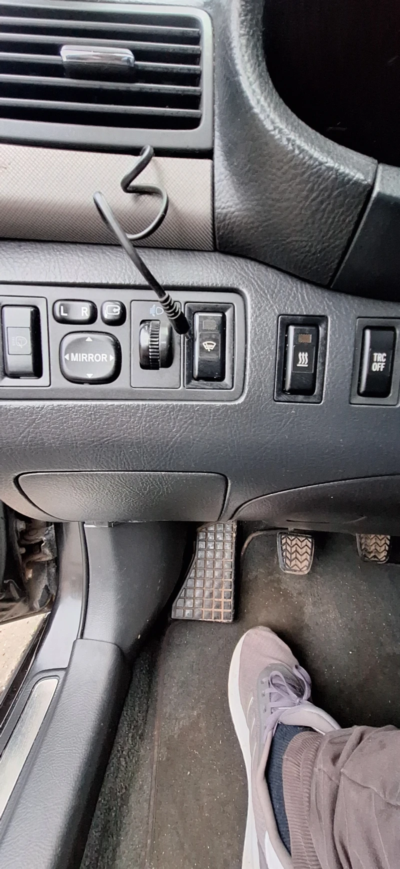 Toyota Avensis Т25, снимка 8 - Автомобили и джипове - 53596768