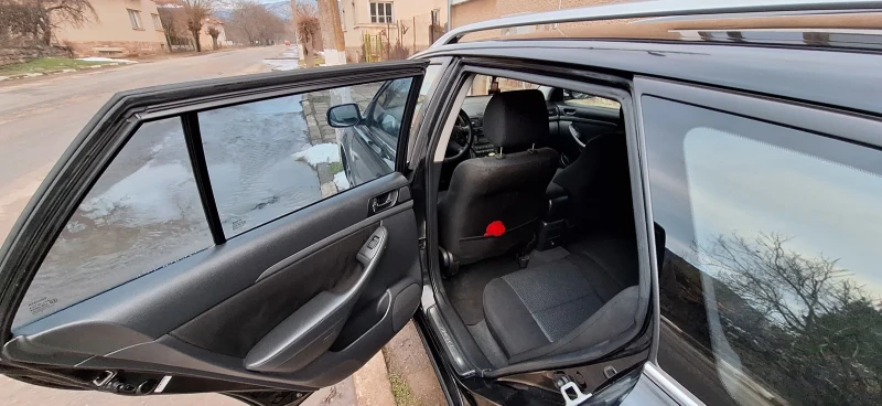 Toyota Avensis Т25, снимка 12 - Автомобили и джипове - 53596768