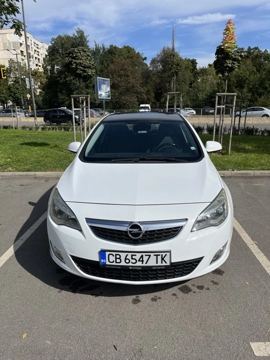 Opel Astra COSMO, снимка 2 - Автомобили и джипове - 47820637