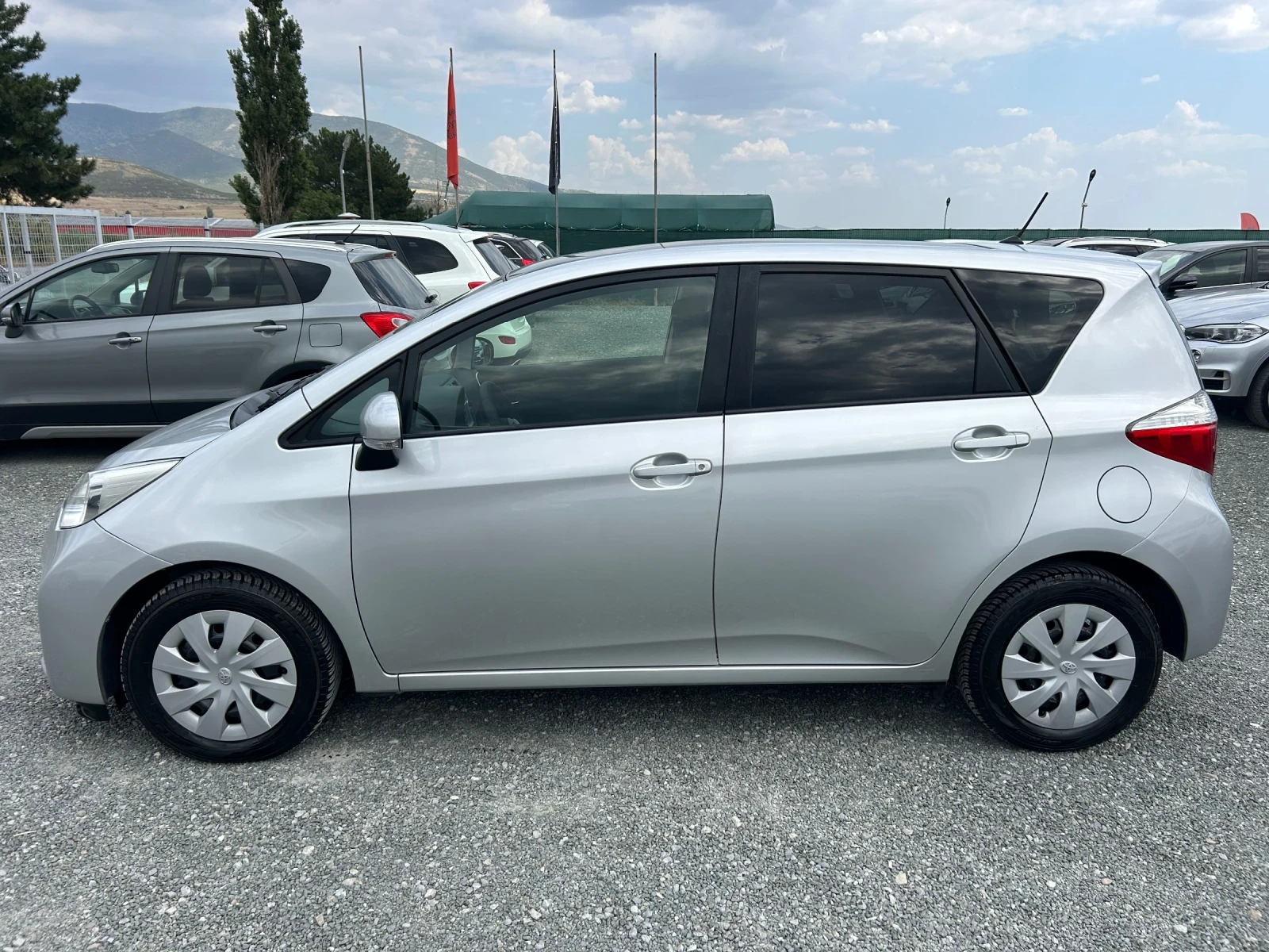 Toyota Verso S (KATO НОВА) - изображение 9