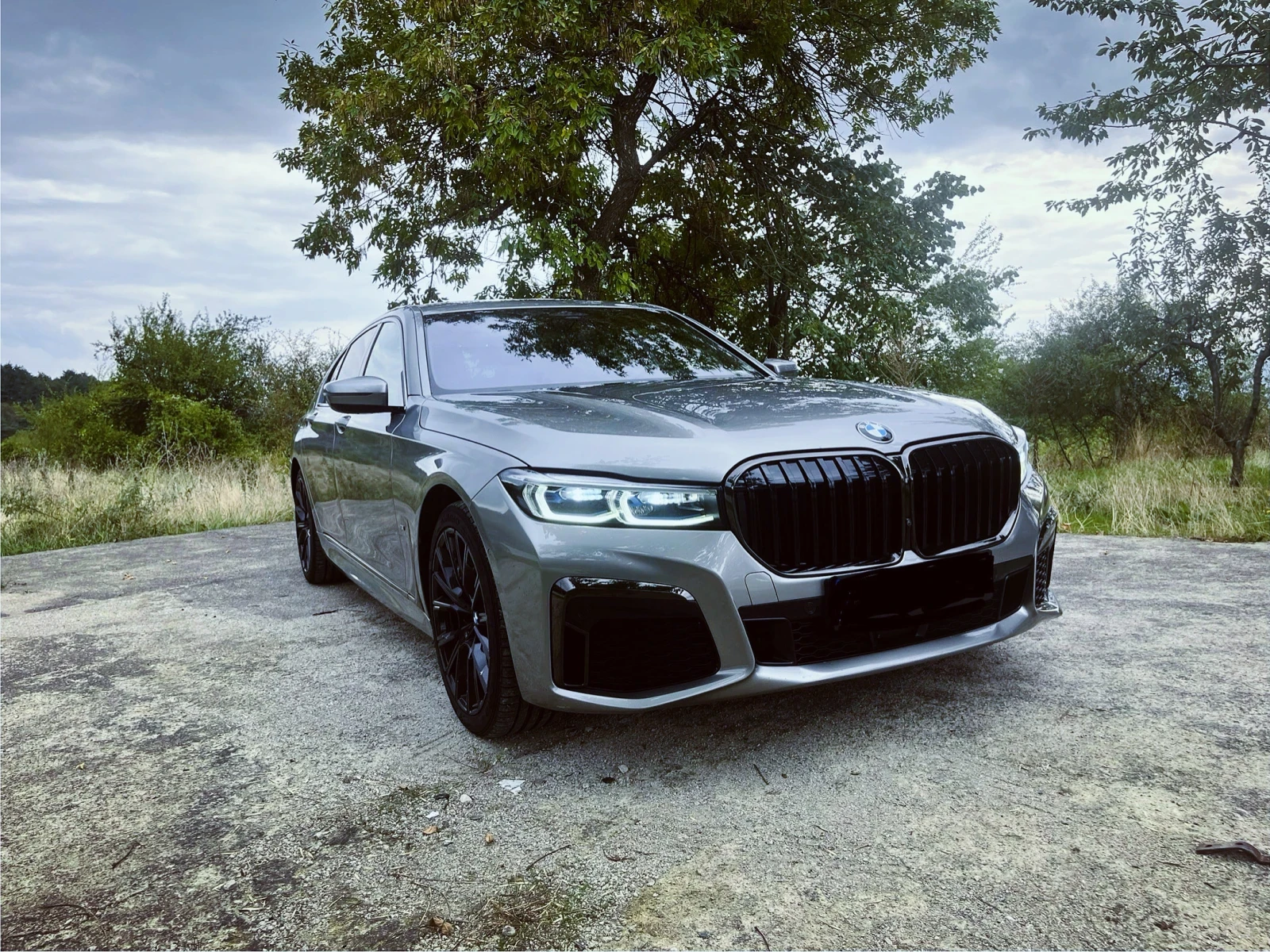 BMW 740 M-PAKET-4x4 //68000 км //SHADOW LINE - изображение 2