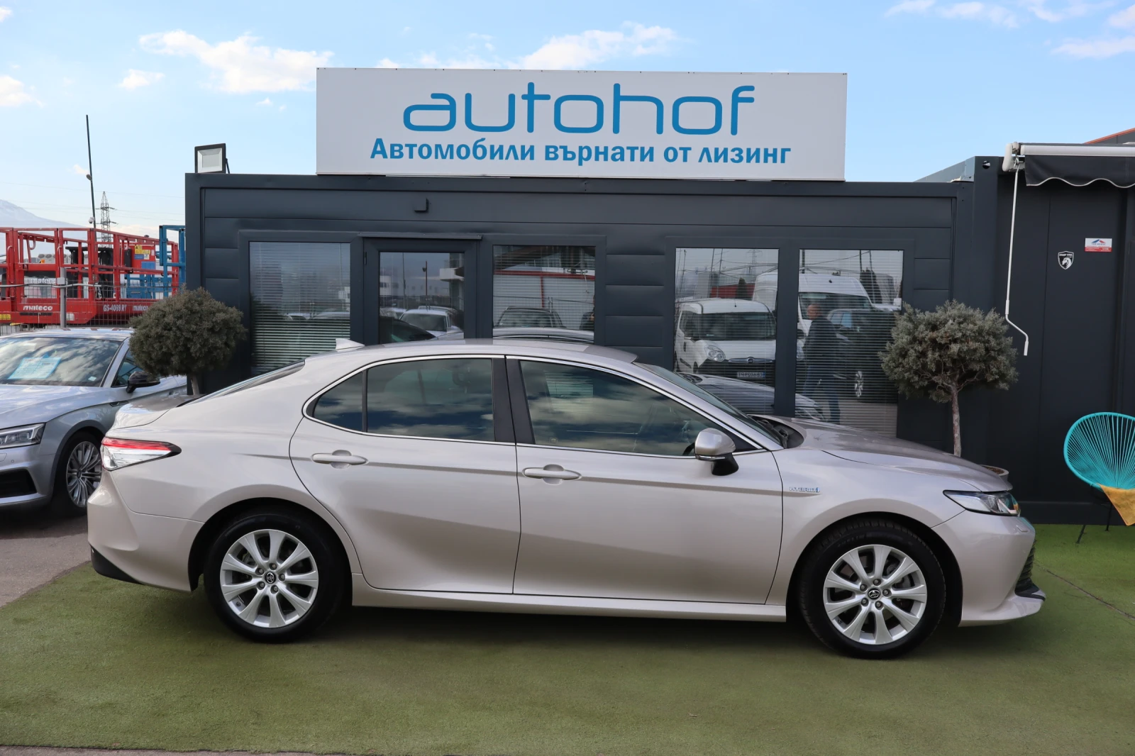 Toyota Camry COMFORT/2.5VVT-I/178к.с./HYBRID/E-CVT/ГАРАНЦИЯ - изображение 5