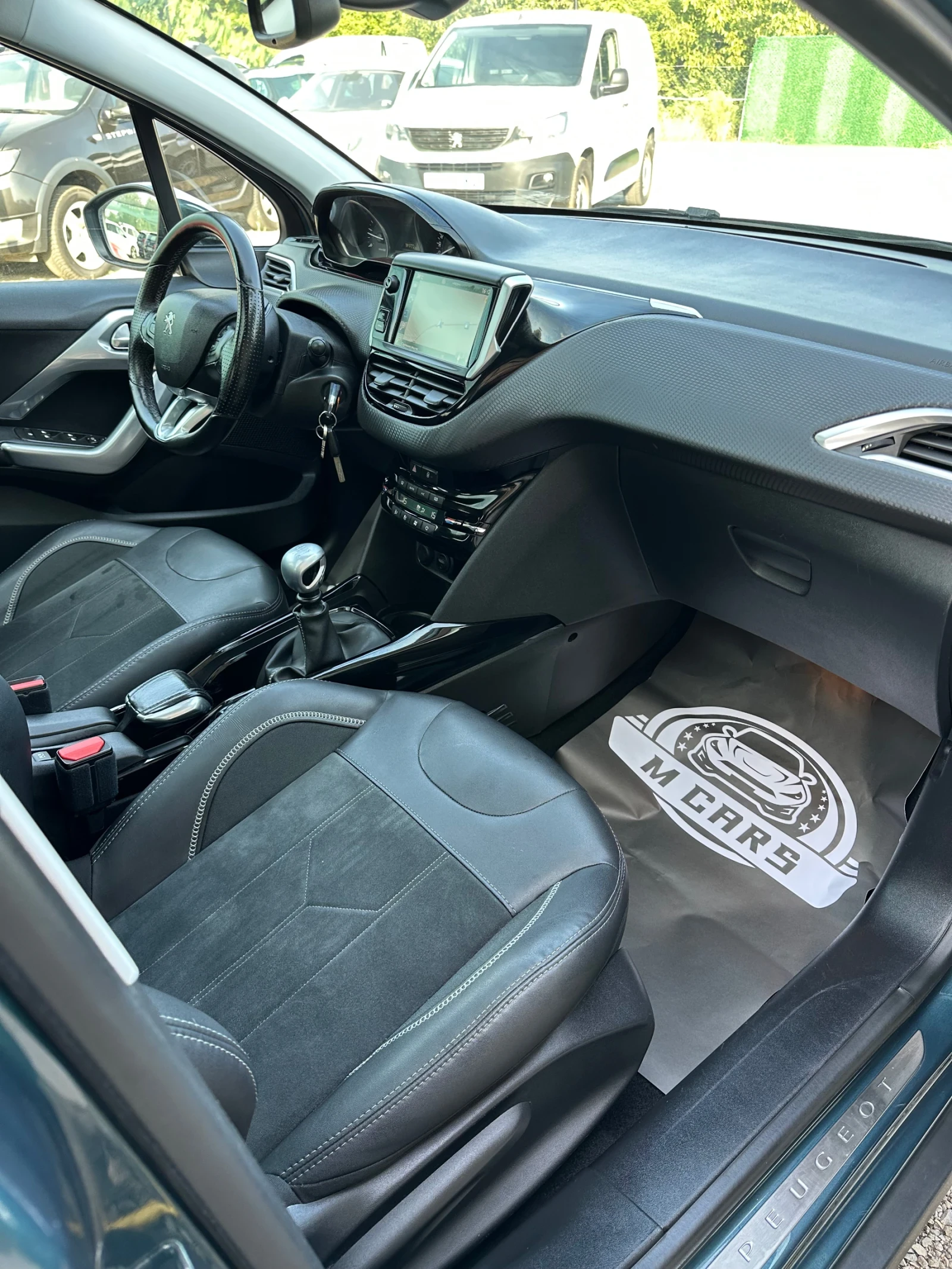 Peugeot 2008 CROSSWAY / 1.6HDI 120ks / 6  / PANORAMA  | Mobile.bg   16