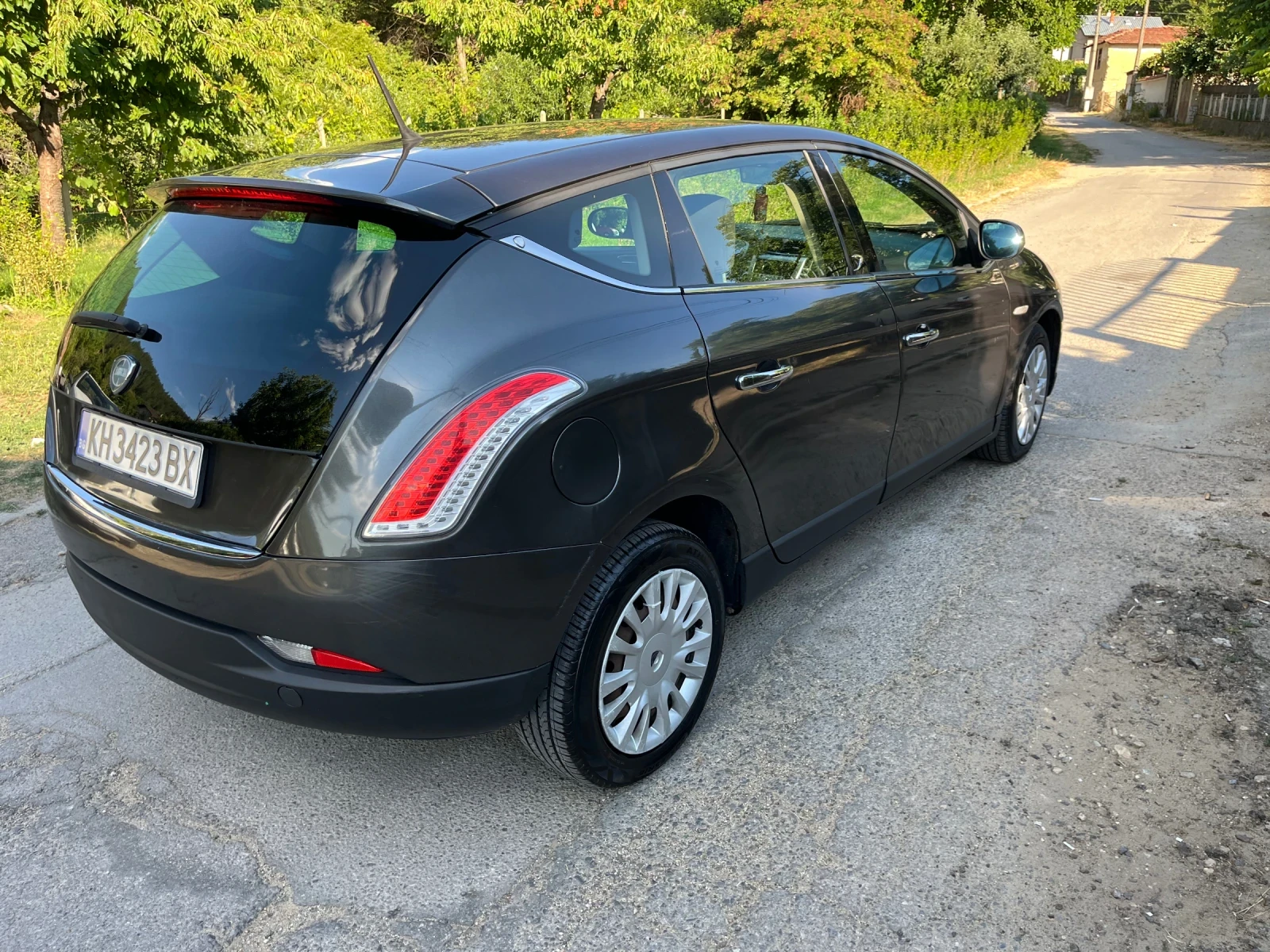 Lancia Delta 1.6 - изображение 2