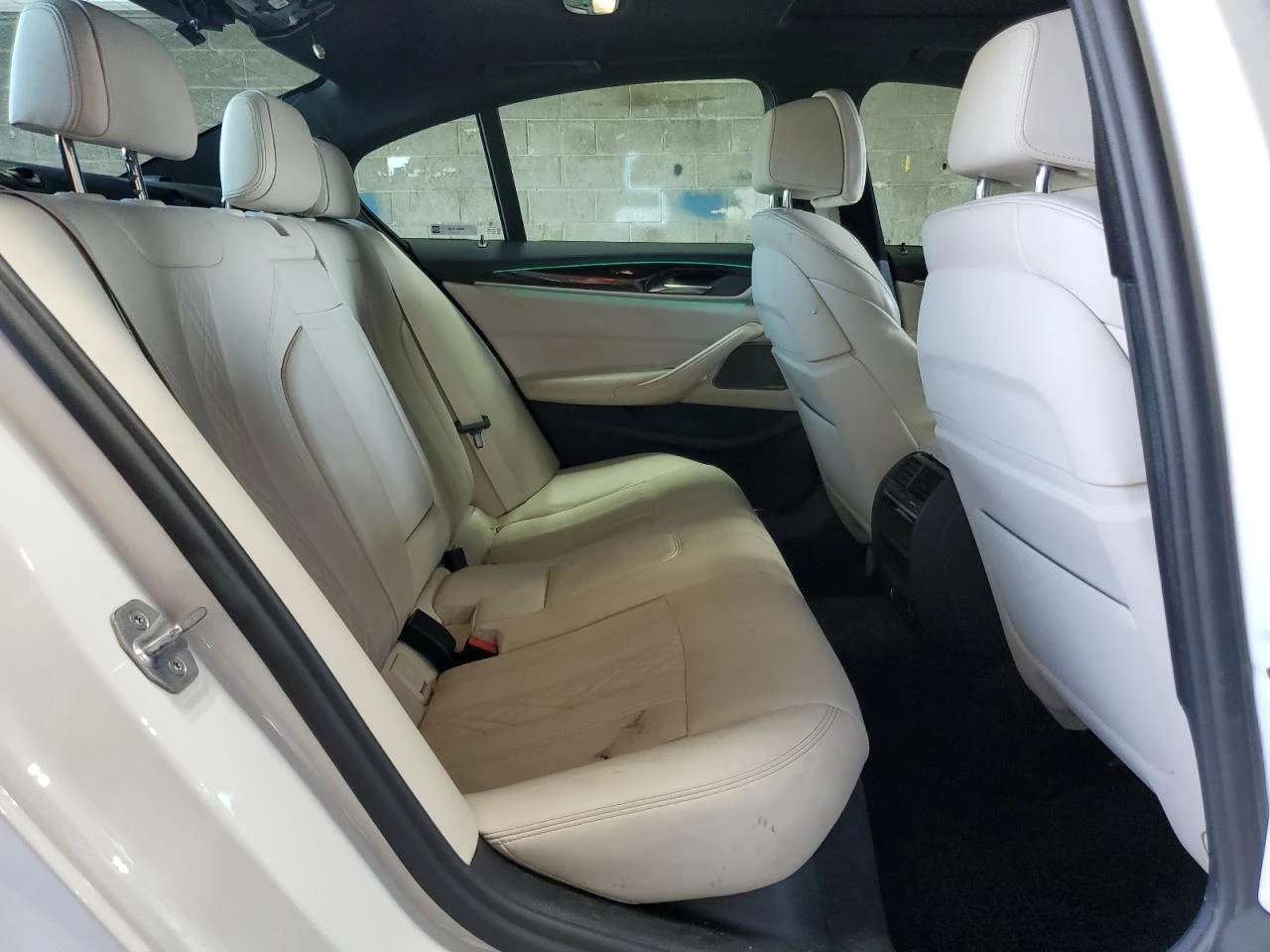 BMW 540 i 3.0 Turbo / RWD / Автоматик / M пакет / Нави. / - изображение 10