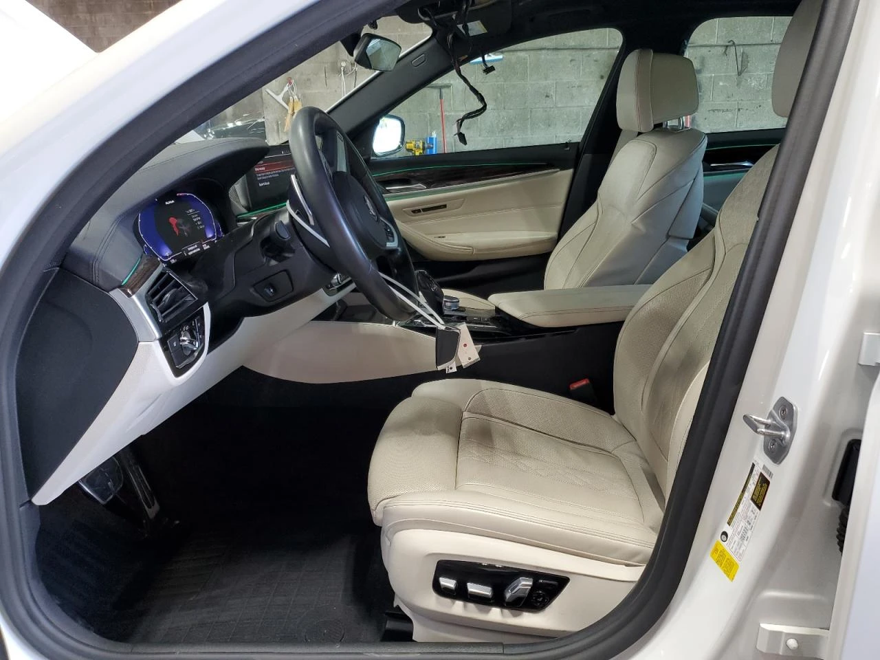 BMW 540 i 3.0 Turbo / RWD / Автоматик / M пакет / Нави. / - изображение 7