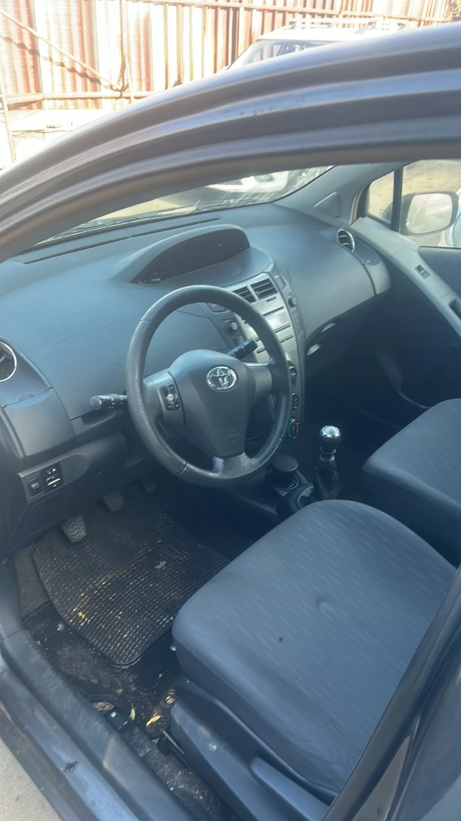 Toyota Yaris 1.4 d4d ��� ���� | Mobile.bg � ����������� 4