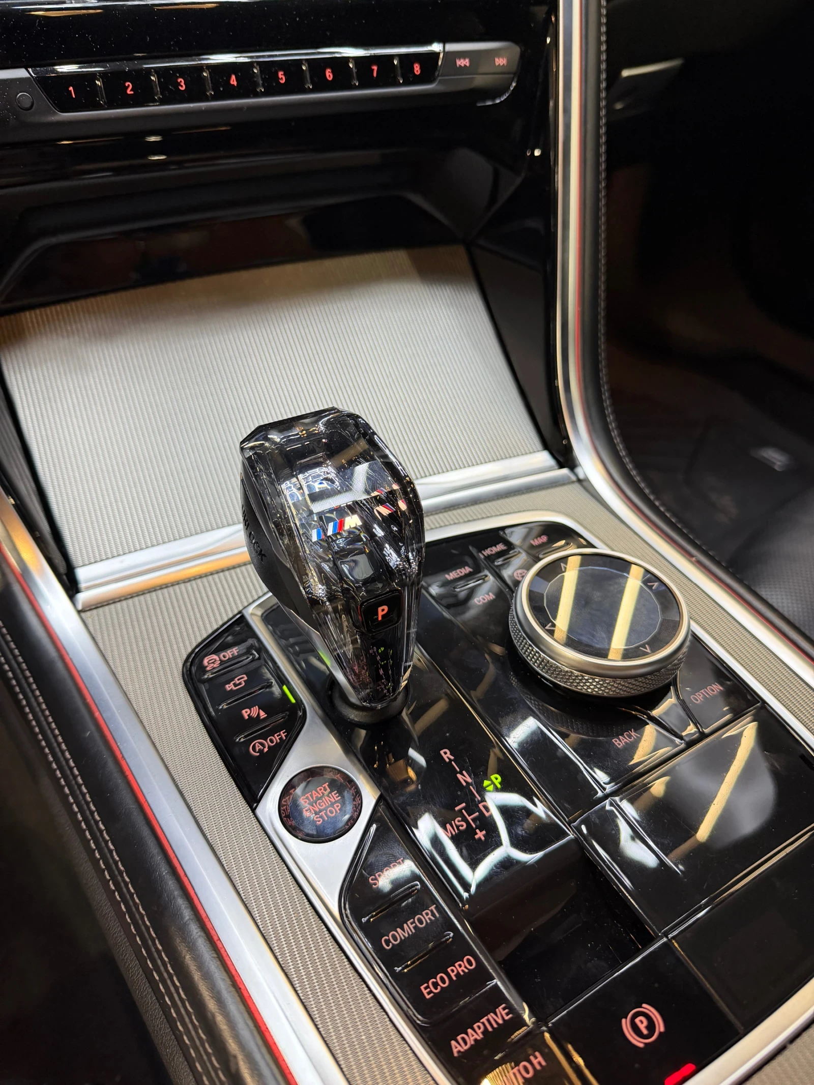 BMW 840 d xDrive * FULL Екстри* M PACKET* HARMAN/KARDON* S, снимка 7 - Автомобили и джипове - 53964989