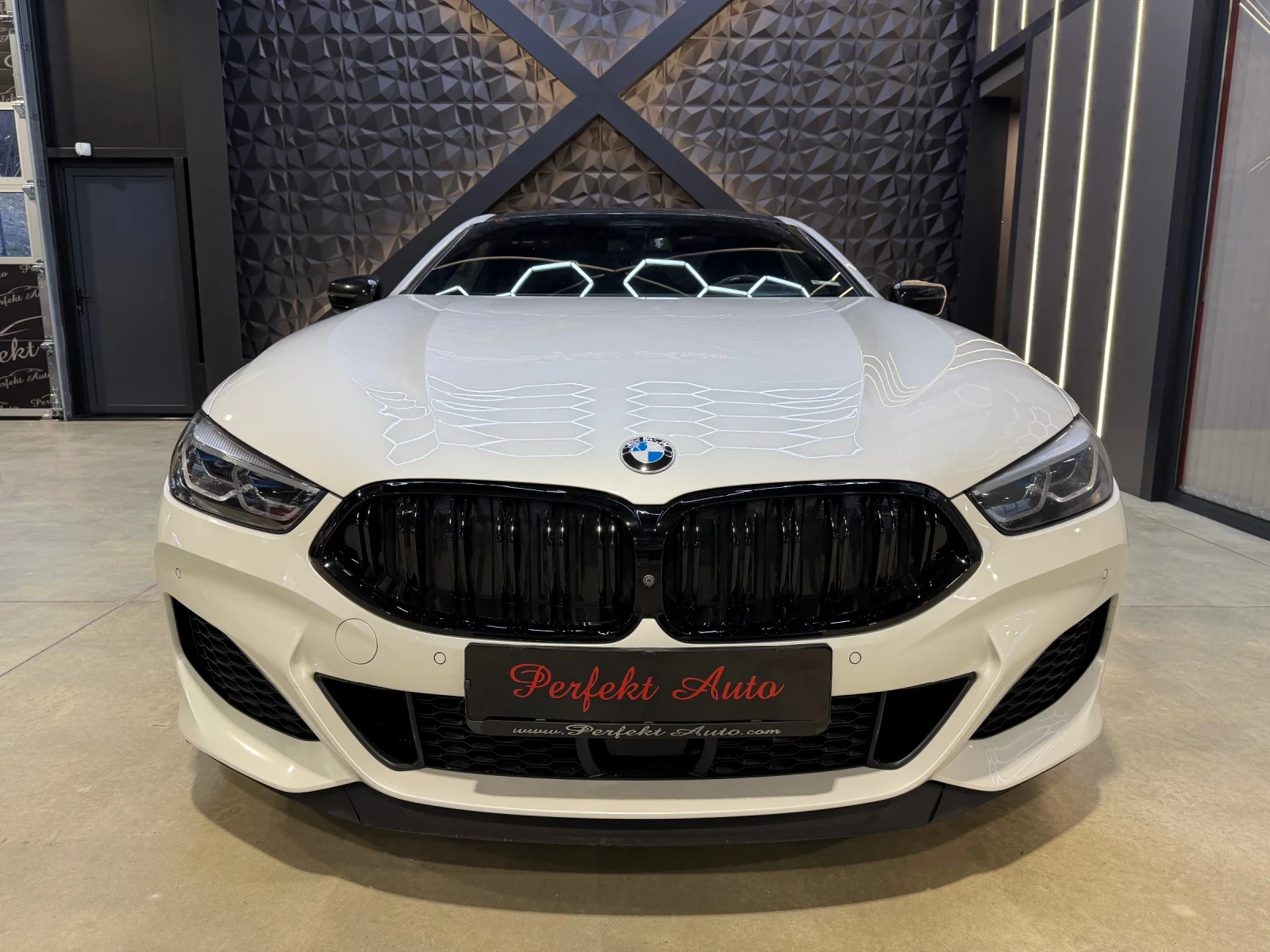 BMW 840 d xDrive * FULL Екстри* M PACKET* HARMAN/KARDON* S, снимка 2 - Автомобили и джипове - 53964989